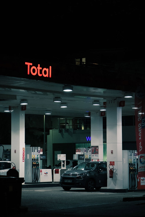 photo station essence de nuit