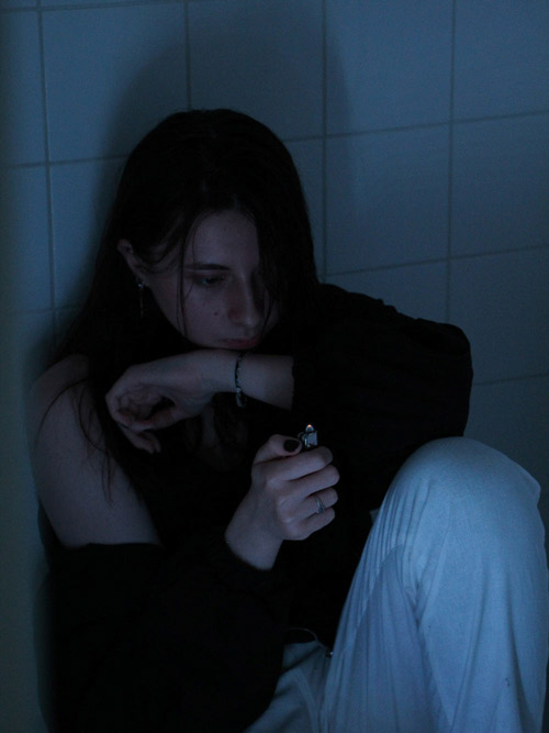 photo portrait bleu Elise Sautet